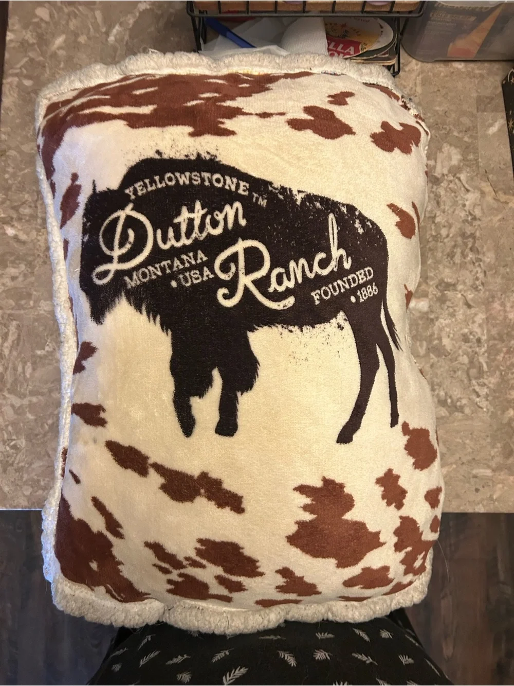 Dutton Ranch Yellowstone Buffalo Throw Blanket & pillow- Cream & Brown
